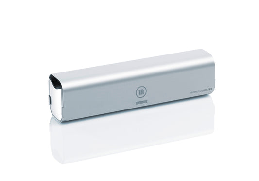 MemonizerWATER standaardmodel: watervitalisator voor schoon en gezond water. Memon-apparaat voor vitalisatie van leidingwater en vermindering van de impact van watervervuiling. Productfoto.
